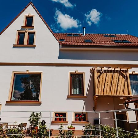 Penzion Lederer Дольни-Дунаёвице Экстерьер фото